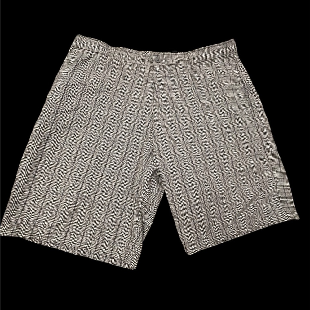 Burnside Men's Black and‎ White Checkered Shorts 40